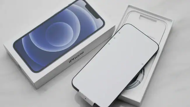 iphone pricing strategy