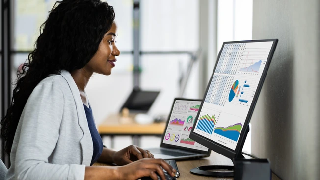 commercial pricing analyst